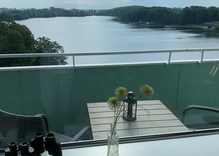 Panoramablick Ueber Den See