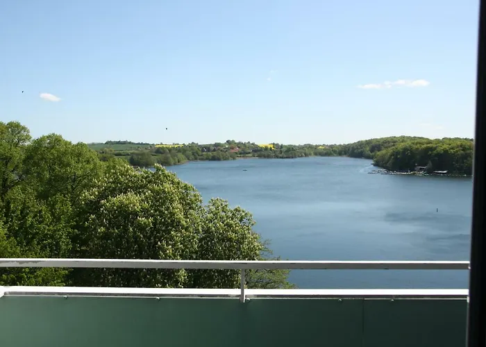 Panoramablick Ueber Den See